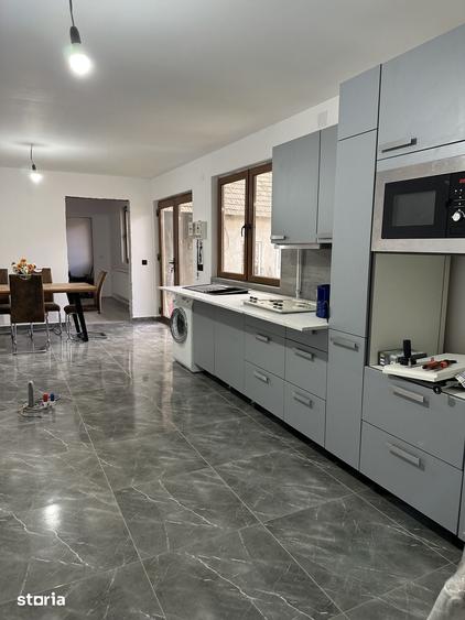 Casă cu 5 camere cu Teren 1430 Mp în Gurghiu