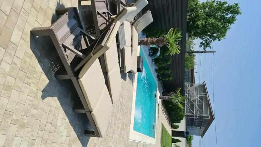 Casă cu 4 camere cu Teren 2530 Mp în Central