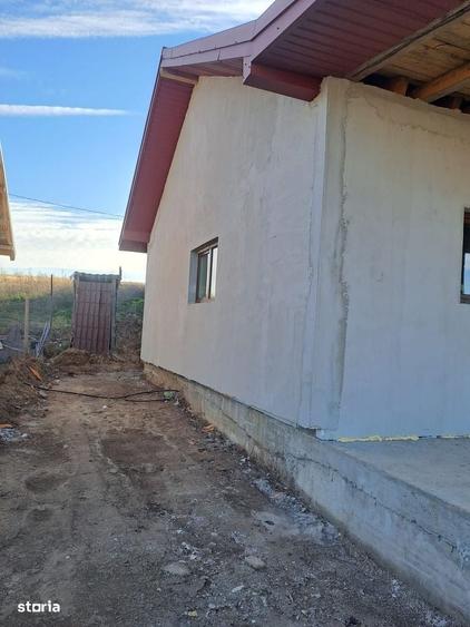 Casă cu 3 camere în Malcoci
