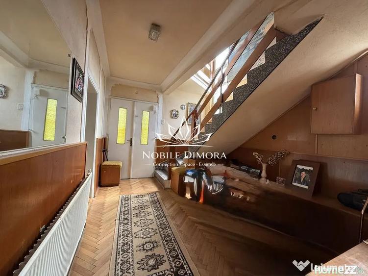 Casă cu 4 camere cu Teren 398 Mp în Central