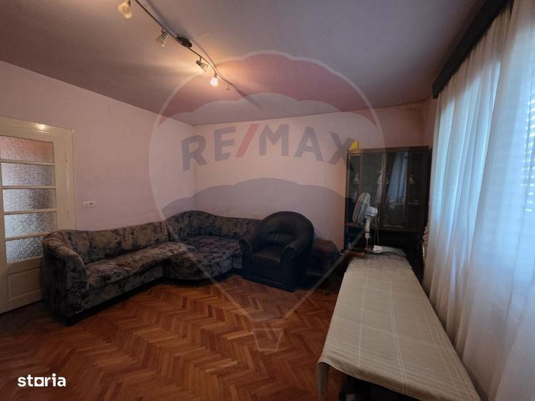 Casa solida 3 dormitoare si teren de 647 mp in zona Aradul Nou - 1