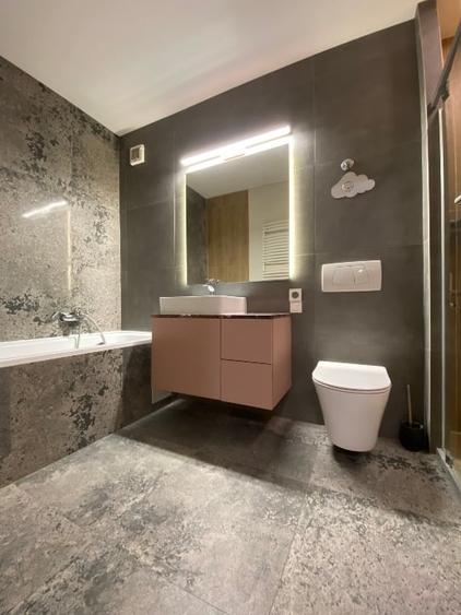Apartament cu 4 camere decomandat, mobilat în Avantgarden
