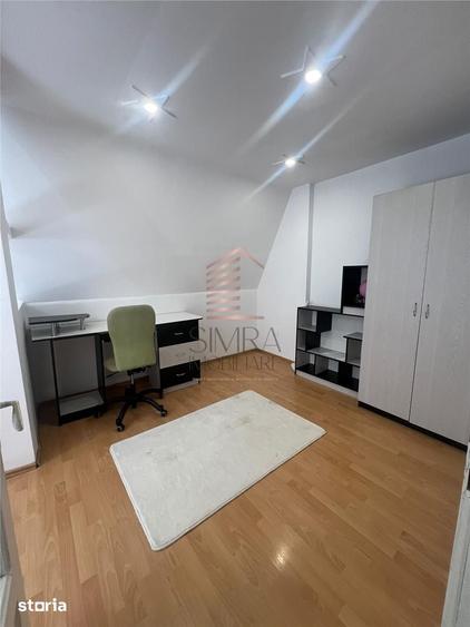 Apartament cu 3 camere decomandat în Cantemir