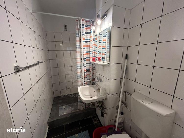 Apartament cu 4 camere decomandat, mobilat în Malu Roșu