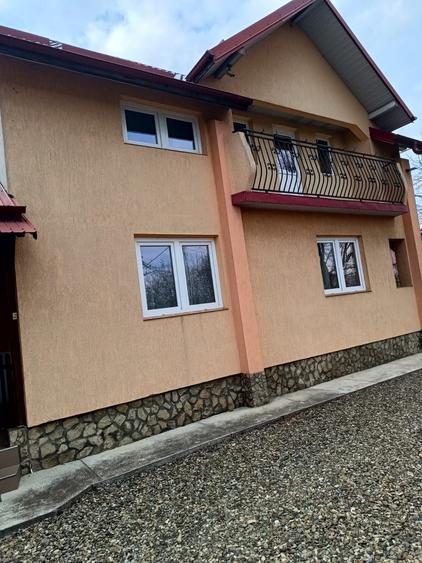 Casă cu 4 camere în Vadu Moldovei