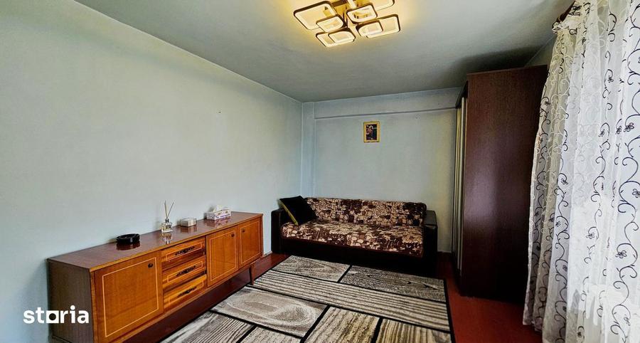 Apartament cu 2 camere, mobilat în Tei