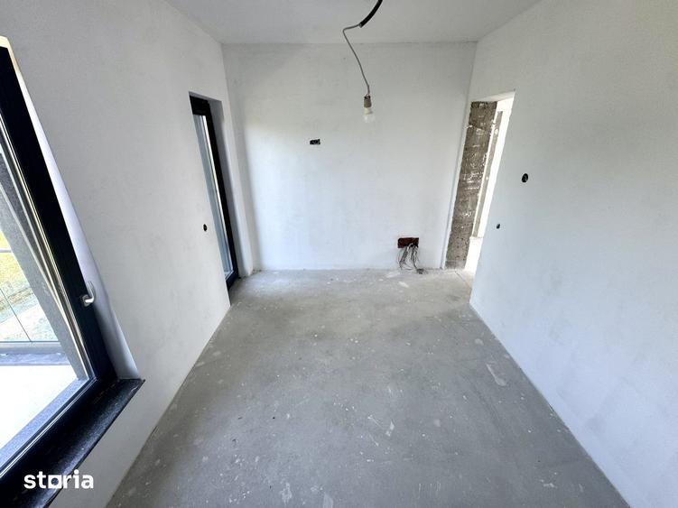Casă cu 4 camere cu Teren 450 Mp în Ciurea