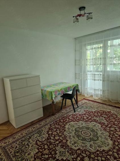 Apartament cu 2 camere decomandat în Drumul Taberei