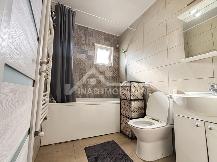 Apartament cu 2 camere semidecomandat, mobilat în Florești
