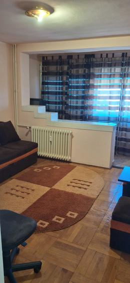 Apartament cu 2 camere decomandat în Romanilor