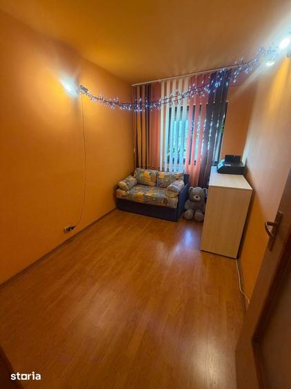 Apartament cu 3 camere decomandat în 9 Mai
