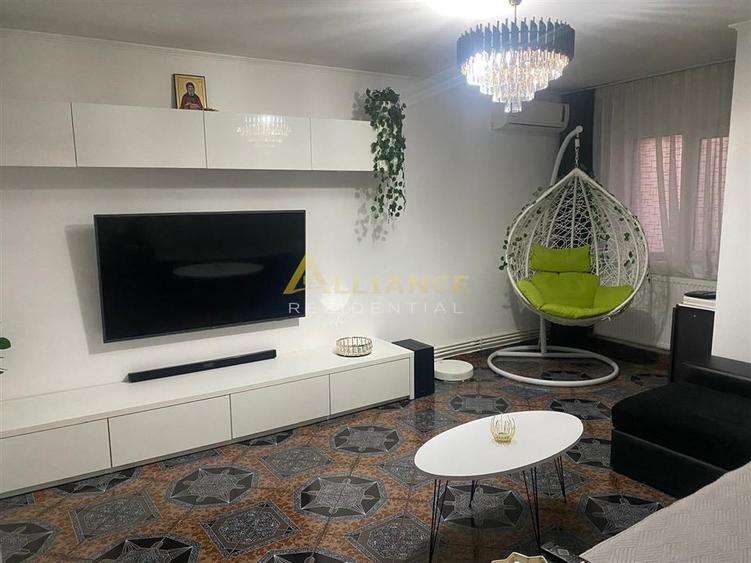 Apartament cu 3 camere decomandat, mobilat în Central