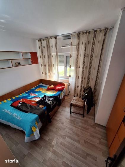 Garsonieră decomandată în Calea București
