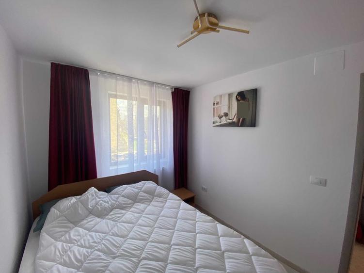 Apartament cu 2 camere semidecomandat în Micro 8