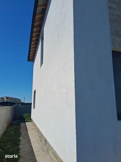 Casă cu 6 camere cu Teren 256 Mp în Cumpăna