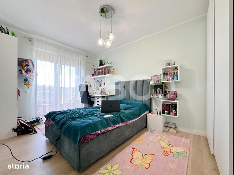 Apartament cu 4 camere semidecomandat în Europa
