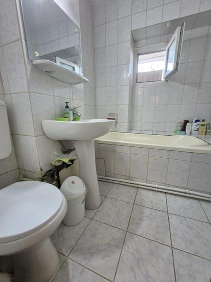 Apartament cu 3 camere decomandat în Moara de foc