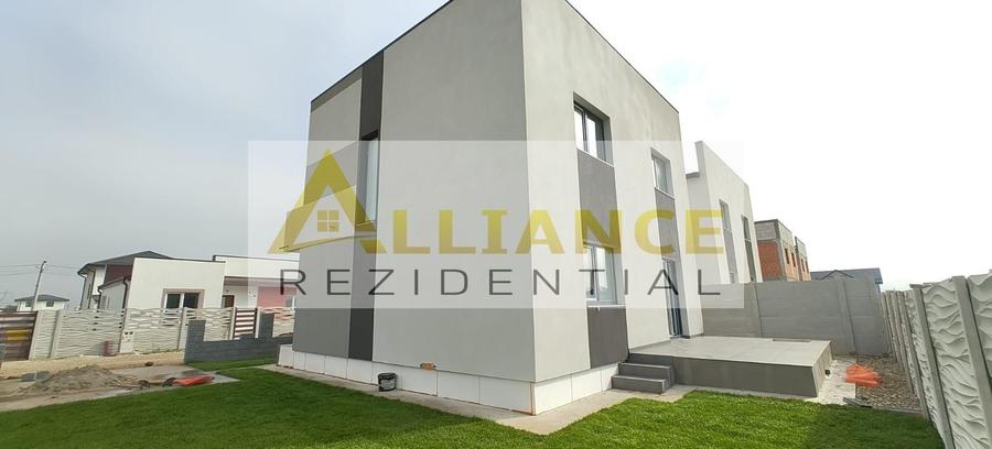 Casă individuală cu 4 camere cu Canalizare în Berceni