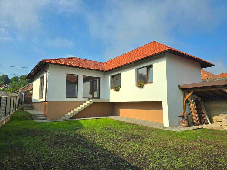 Casă cu 4 camere în Gheorghieni