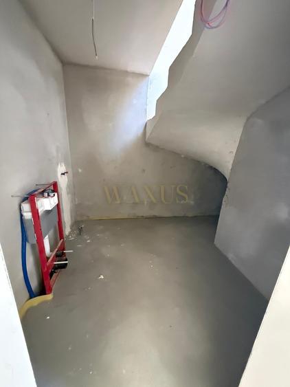 Duplex cu 4 camere cu Canalizare în Sub Coastă
