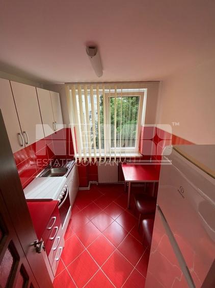 Apartament cu 2 camere, mobilat în Policlinica