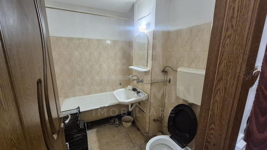 Apartament cu 2 camere decomandat în Rovine