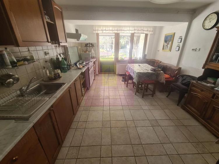 Casă cu 6 camere cu Teren 2066 Mp în Breaza