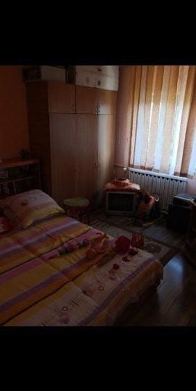 Apartament cu 3 camere decomandat, mobilat în Sebastian
