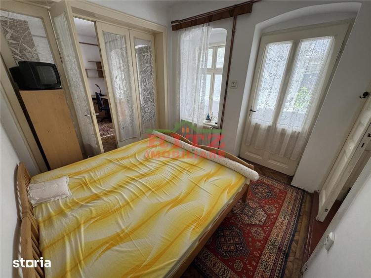Casă cu 4 camere cu Teren 211 Mp în Orașul de Jos