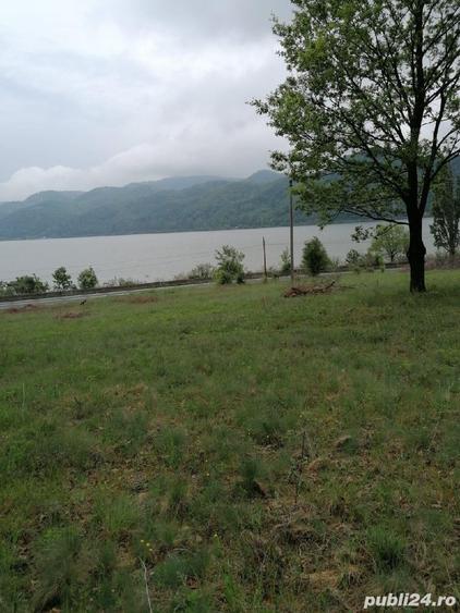 Teren de 2500 mp, în Sichevița