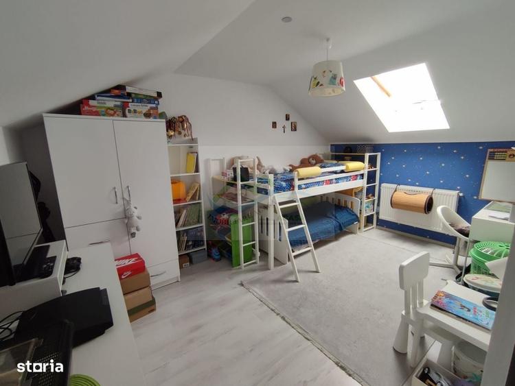 Apartament cu 3 camere decomandat în Ipotești