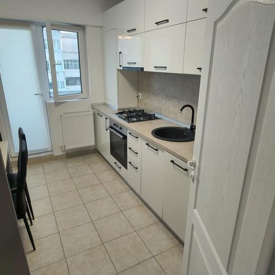 Inchiriez garsoniera spatioasa 44m2 utili, plus balcon 8m2 - 6