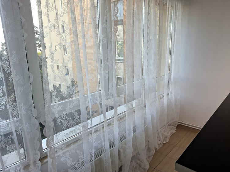 Apartament cu 2 camere decomandat în Drumul Taberei