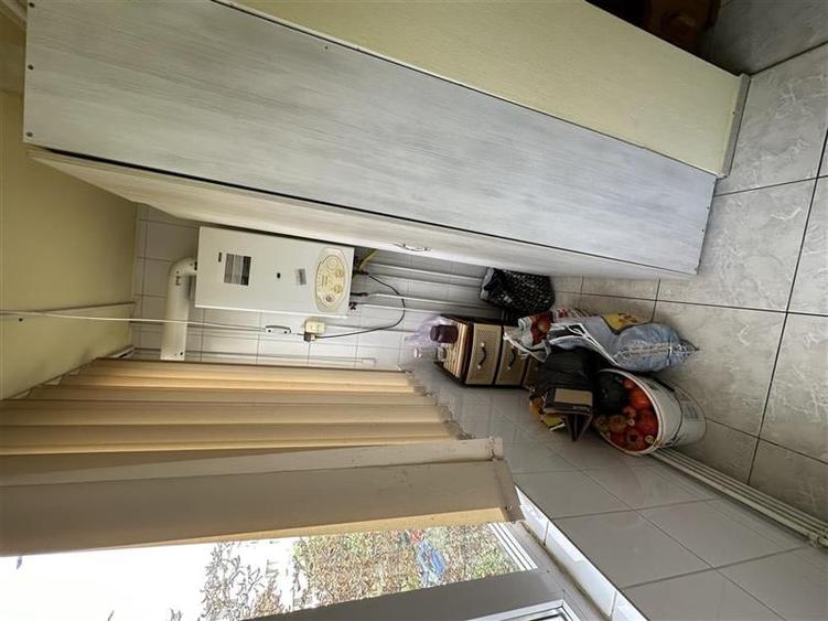 Apartament cu 3 camere decomandat în Plăvăț II