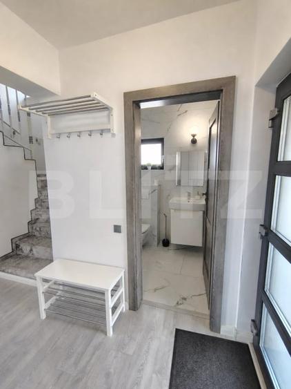 Casă individuală cu 5 camere cu Canalizare în Dezmir