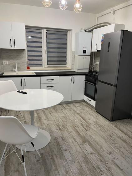 Apartament cu 2 camere în Apărătorii Patriei