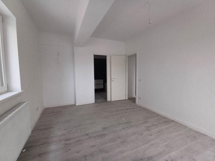 Apartament cu 3 camere decomandat în Frumoasa