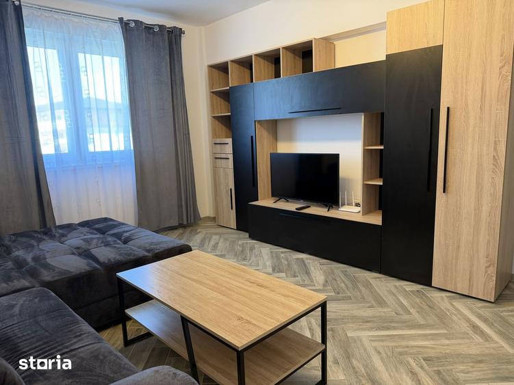 Apartament cu 2 camere decomandat, mobilat în Central
