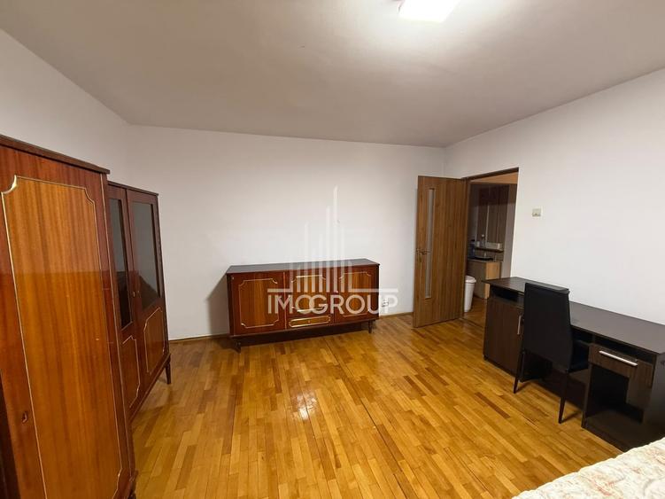 Apartament cu 3 camere decomandat, mobilat în Zorilor