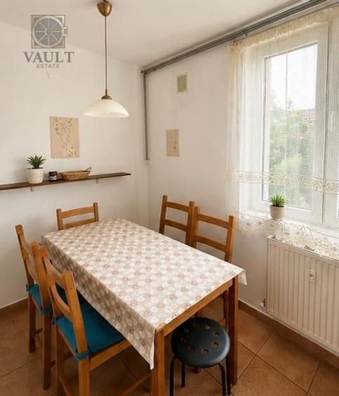 APARTAMENT 4 CAMERE-DECOMANDAT-2 BAI-ETAJ 4/4-BLOC REABILITAT-RAHOVA - 1