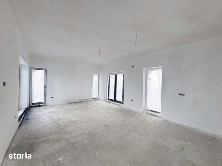 Casă cu 4 camere cu Teren 600 Mp în Central