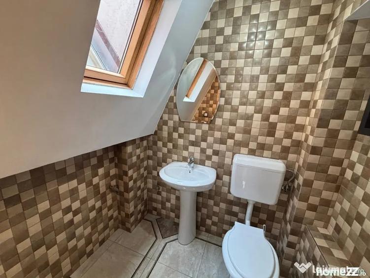 Casă cu 5 camere cu Teren 300 Mp în Colentina