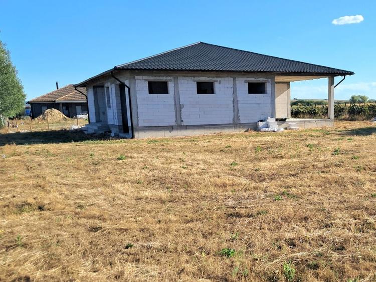 Casă cu 3 camere în Cionchești