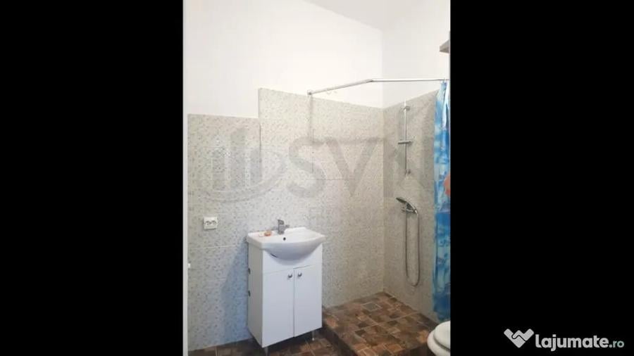 Casă cu 5 camere cu Teren 243 Mp în Cișmigiu