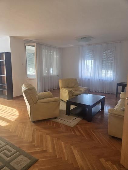Apartament decomandat în Calea Plevnei