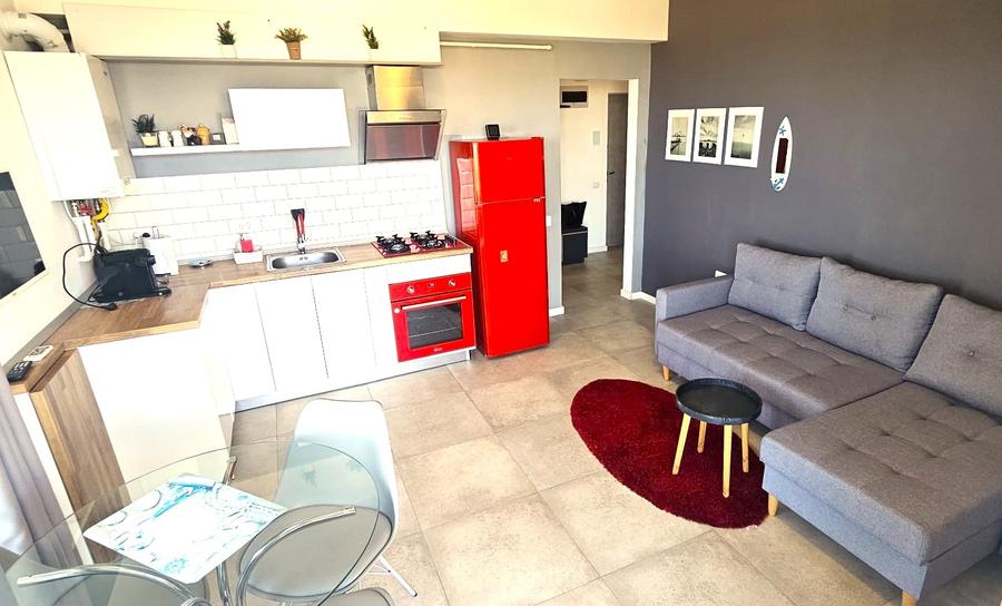 Apartament cu 2 camere decomandat, mobilat în Central