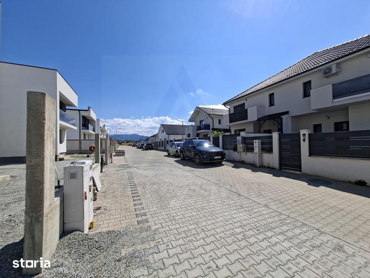 Casă cu 3 camere cu Teren 220 Mp în Central