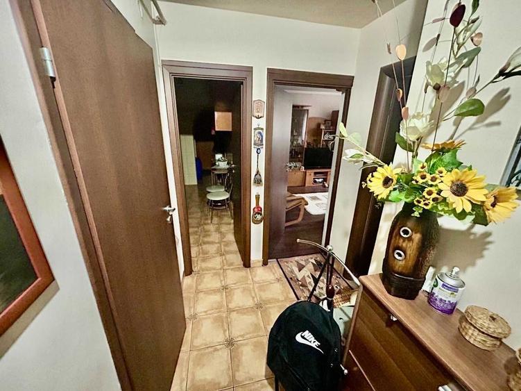 Apartament cu 2 camere decomandat în Sala Palatului