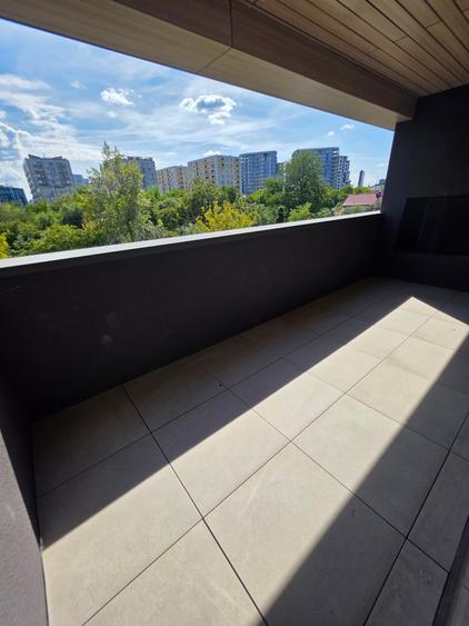 Apartament cu 3 camere decomandat în Aviației