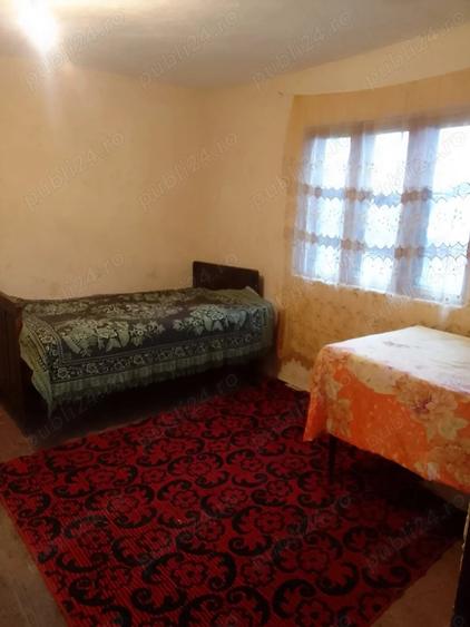 Casă cu 4 camere cu Teren 400 Mp în Malu (Godeni)